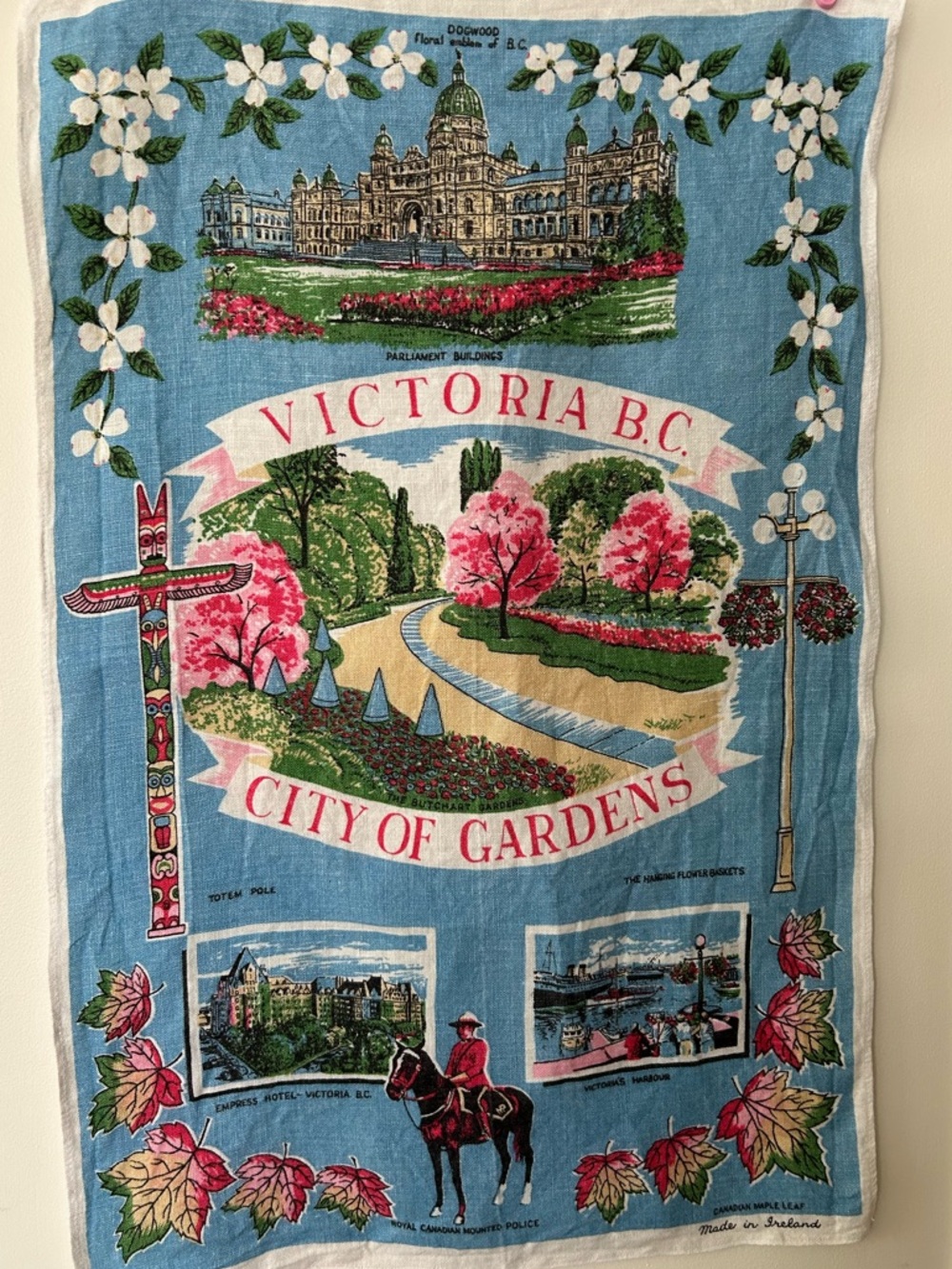 Victoria, BC Souvenir Linen Tea Towel - Vintage